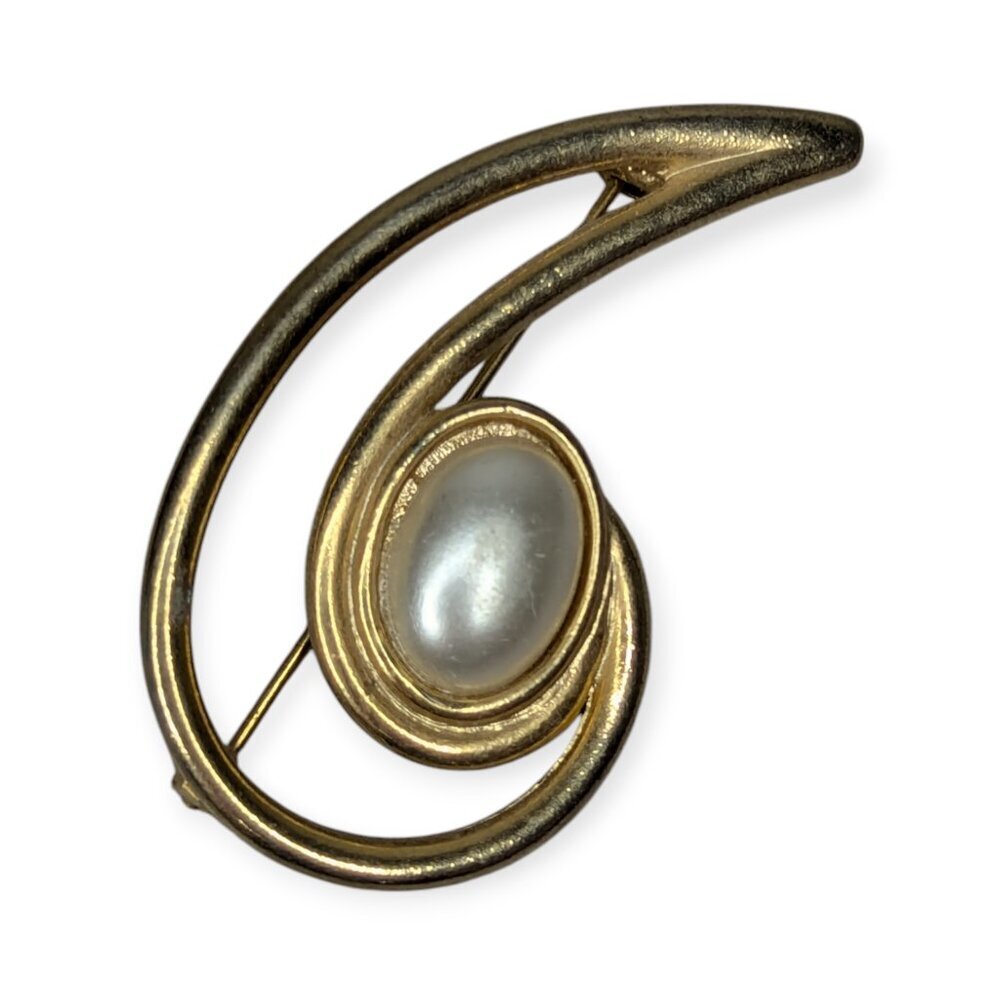 Vintage Gold Tone Spiral Brooch/Pin with Faux Pearl 2"